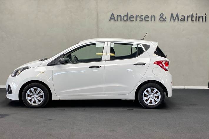 Hvid Hyundai i10 fra 2016