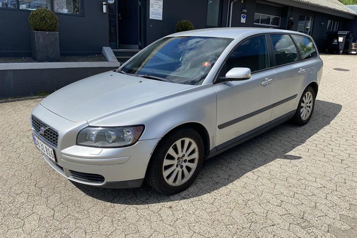 Grå Volvo V50 fra 2005