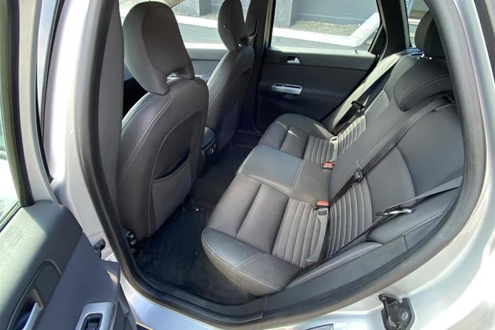Grå Volvo V50 fra 2005