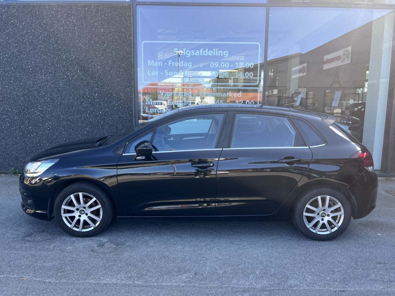 Sort Citroën C4 fra 2017