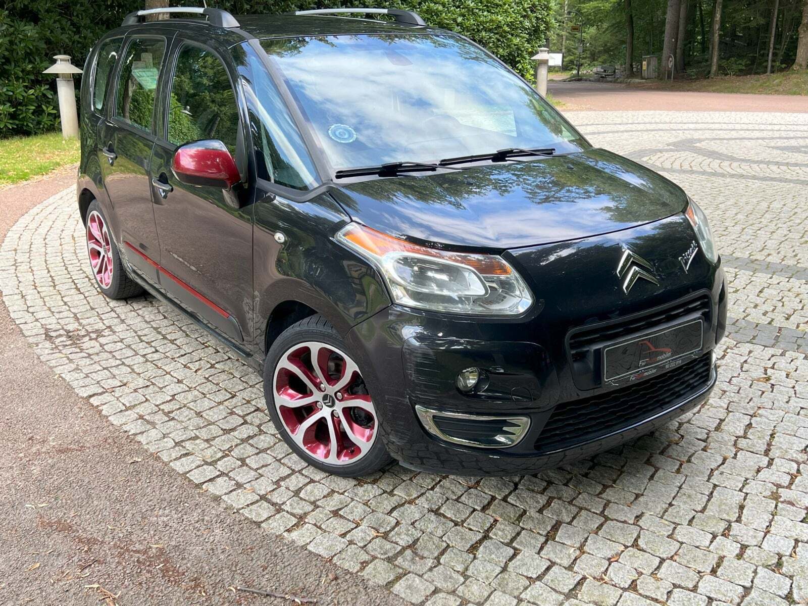 Sort Citroën C3 Picasso fra 2010 set udefra