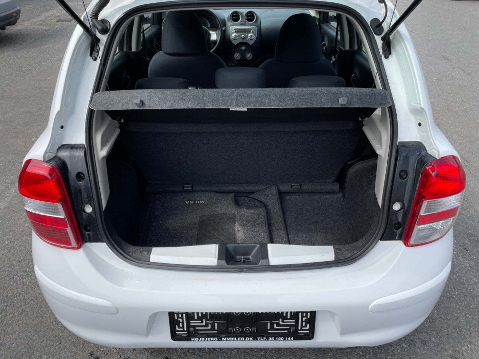 Hvid Nissan Micra fra 2012