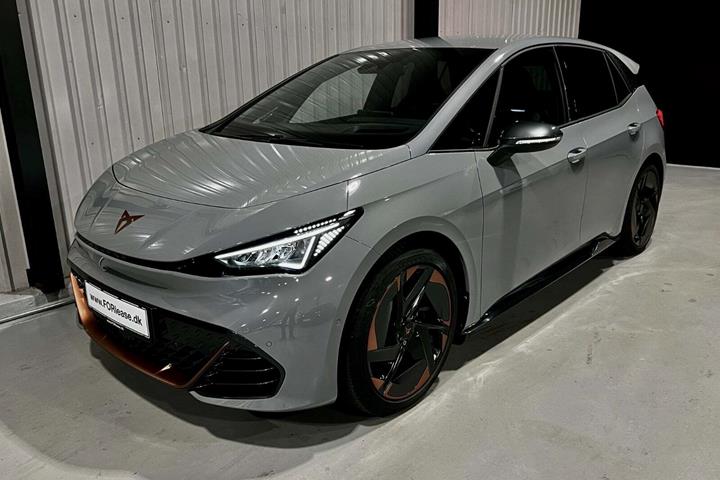Grå Cupra Born fra 2023