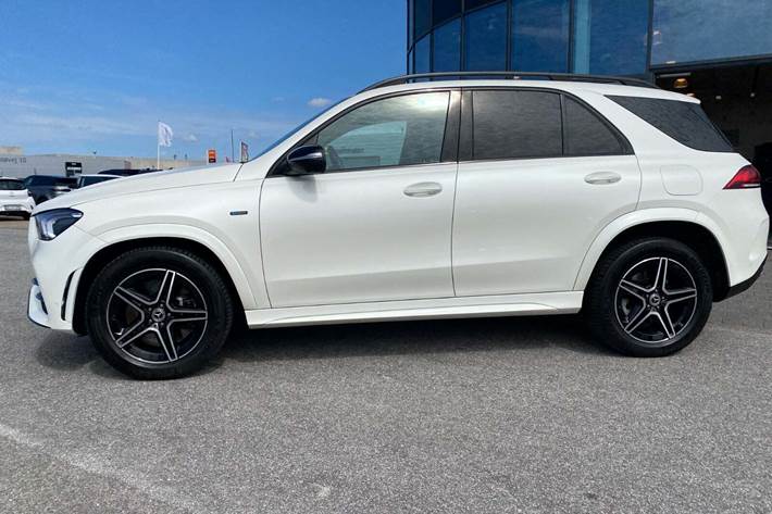 Hvid Mercedes GLE350 de fra 2021