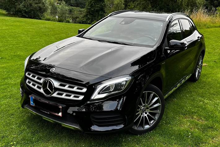Sort Mercedes GLA fra 2019