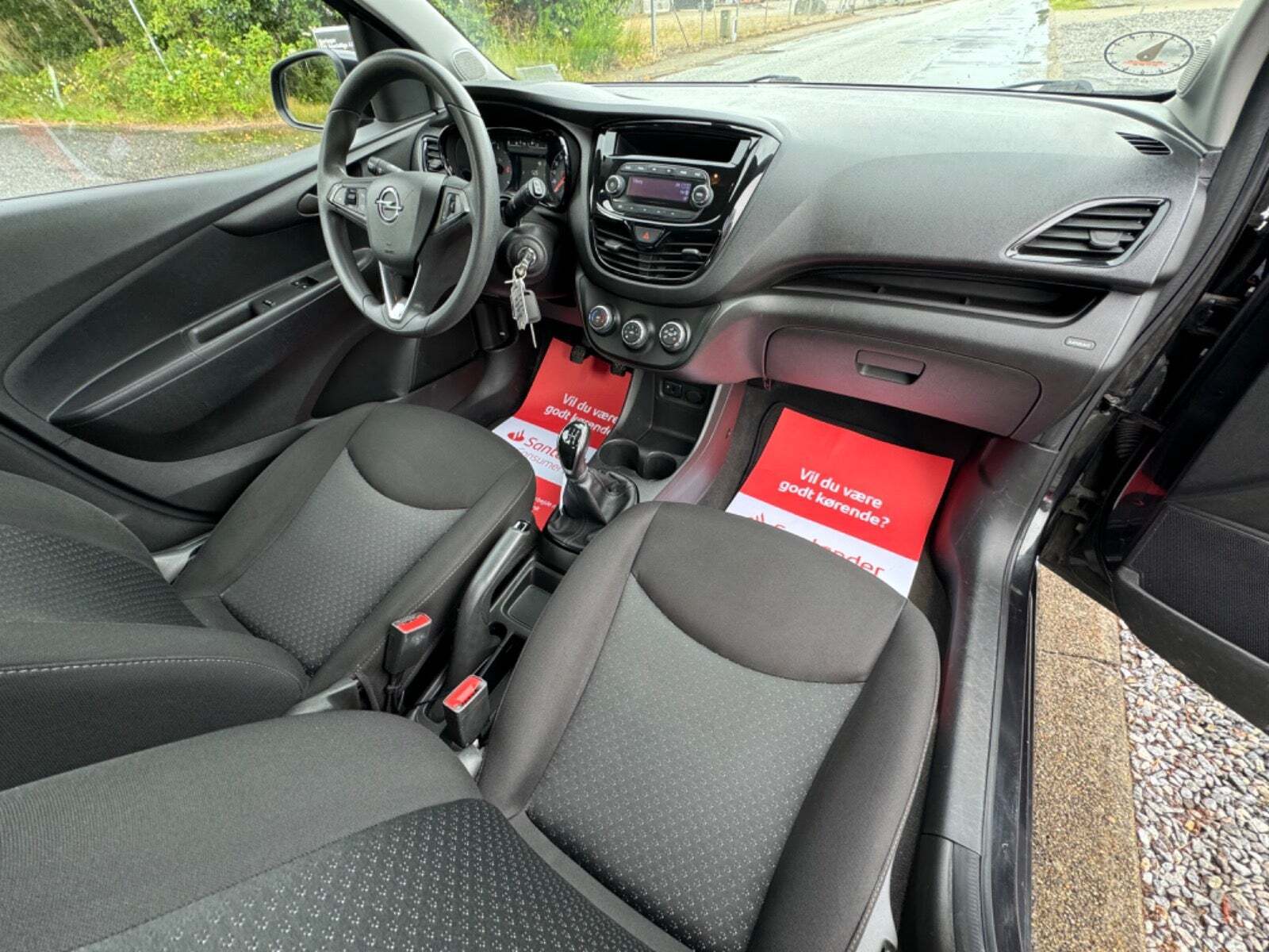 Sort Opel Karl fra 2016