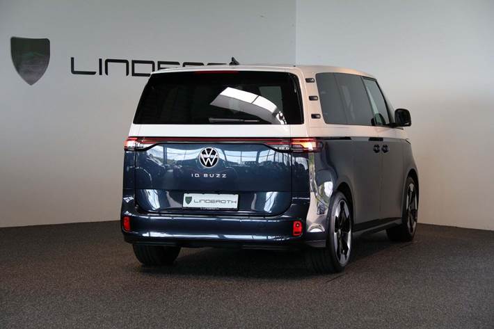 Blå VW ID.Buzz fra 2023