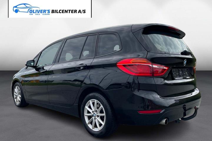 Sort BMW 218d fra 2017
