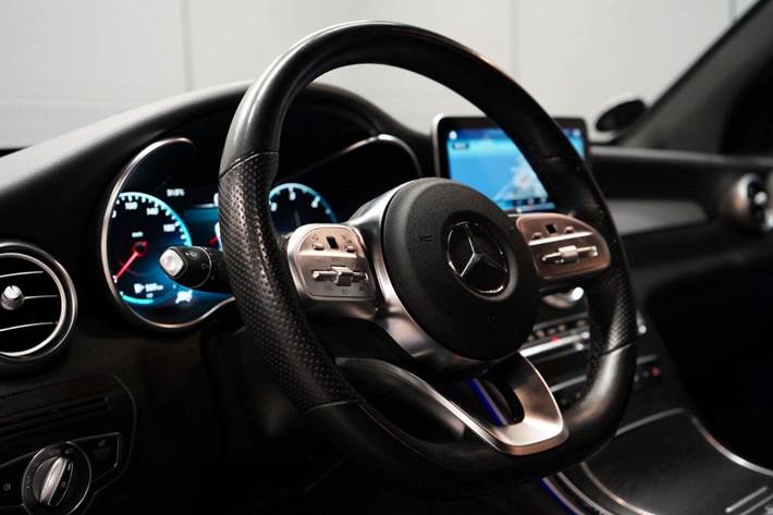 Sort Mercedes GLC300 d fra 2020