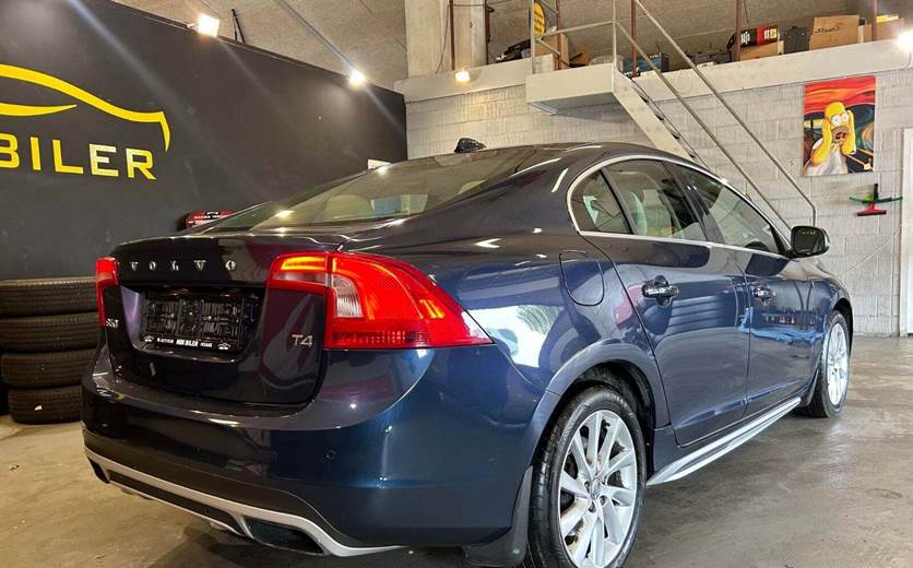 Volvo S60