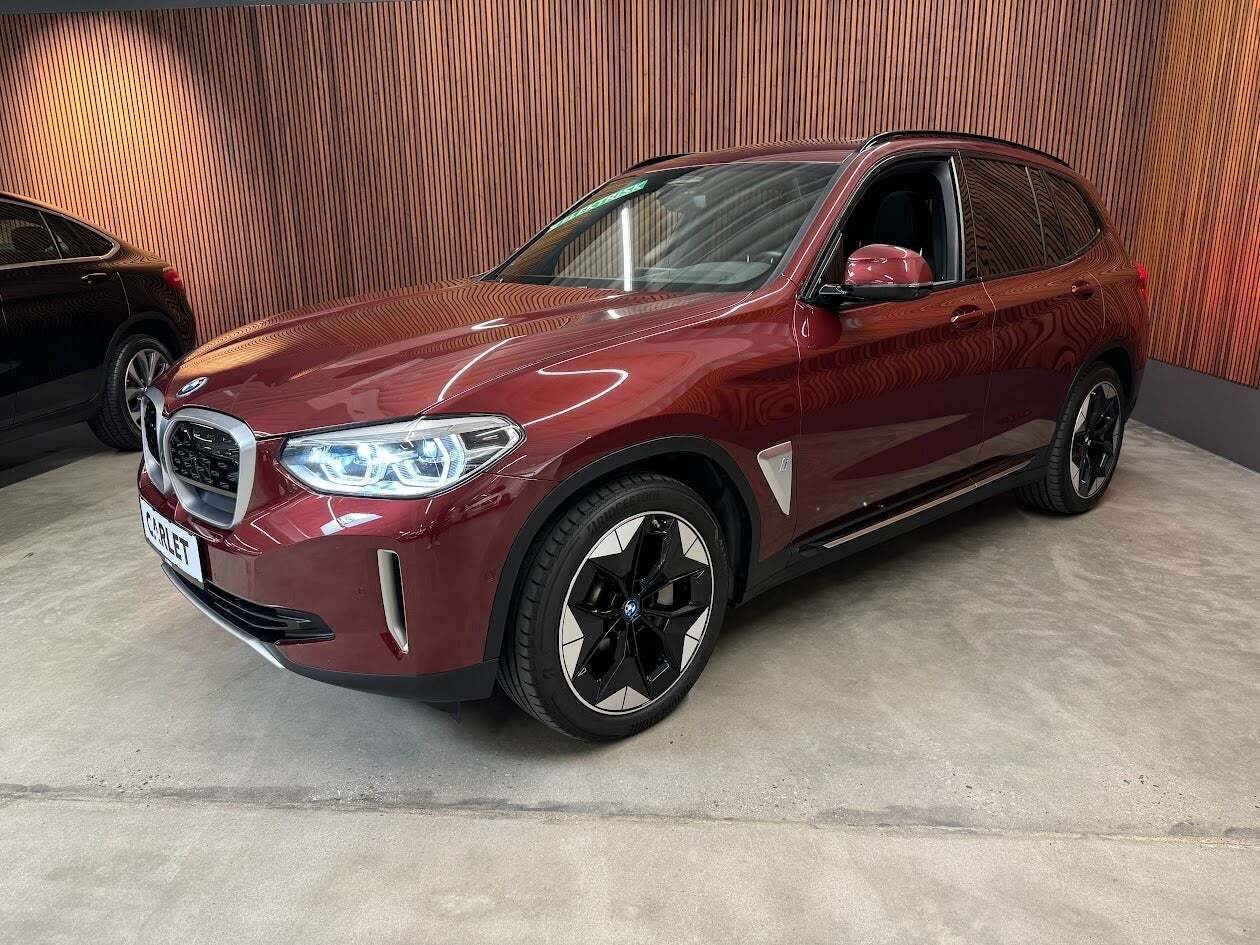 BMW iX3