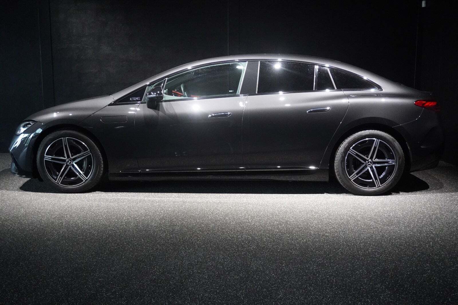 Mercedes EQE350