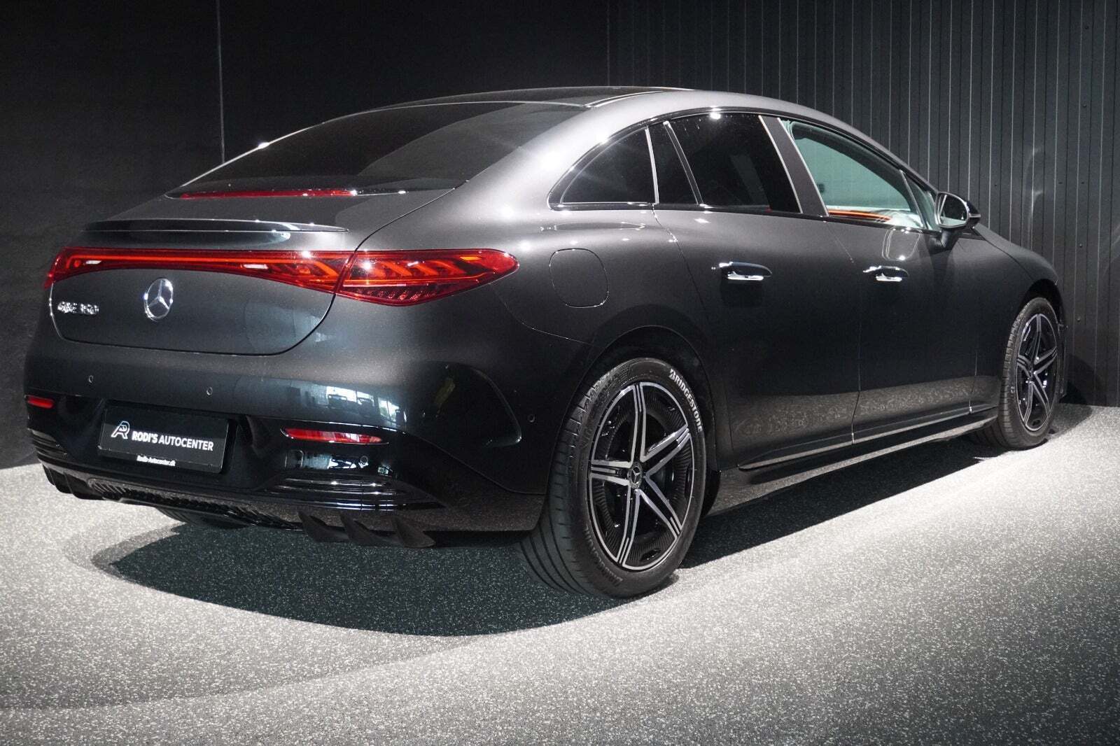 Mercedes EQE350