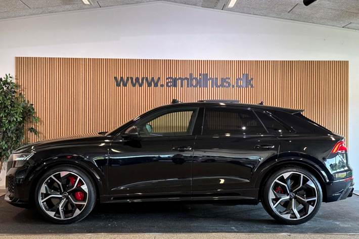 Sort Audi RS Q8 fra 2021