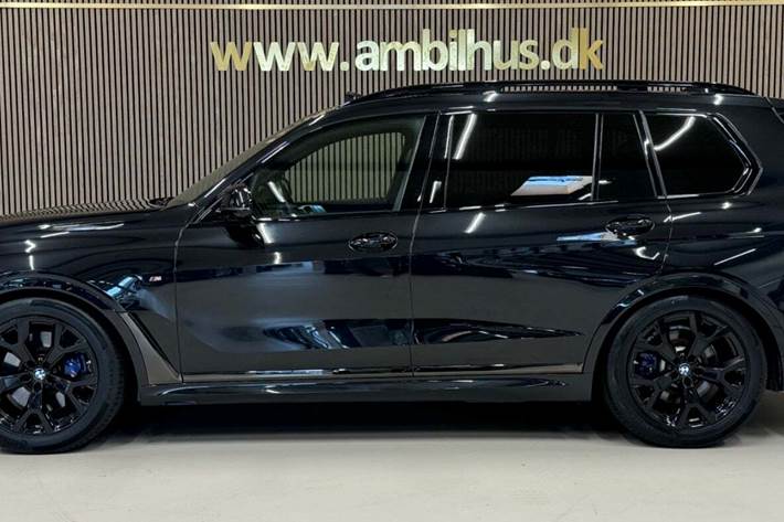 Sort BMW X7 fra 2020