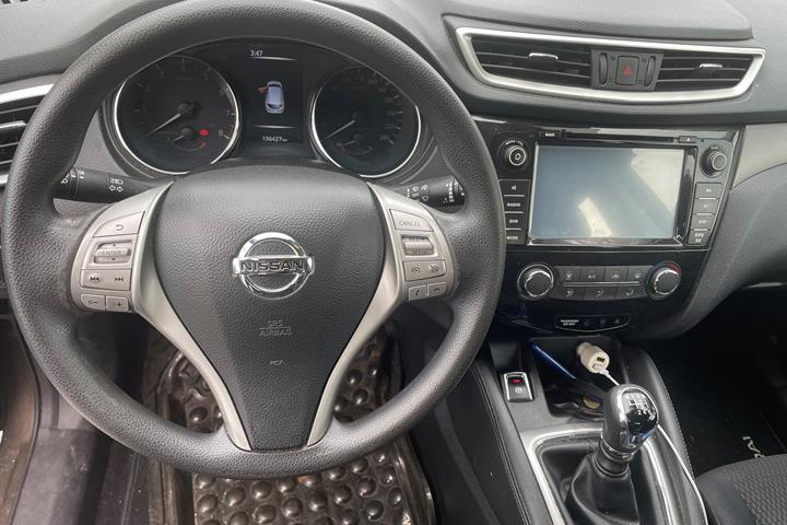 Brun Nissan Qashqai fra 2015