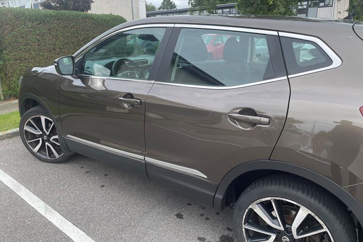 Brun Nissan Qashqai fra 2015