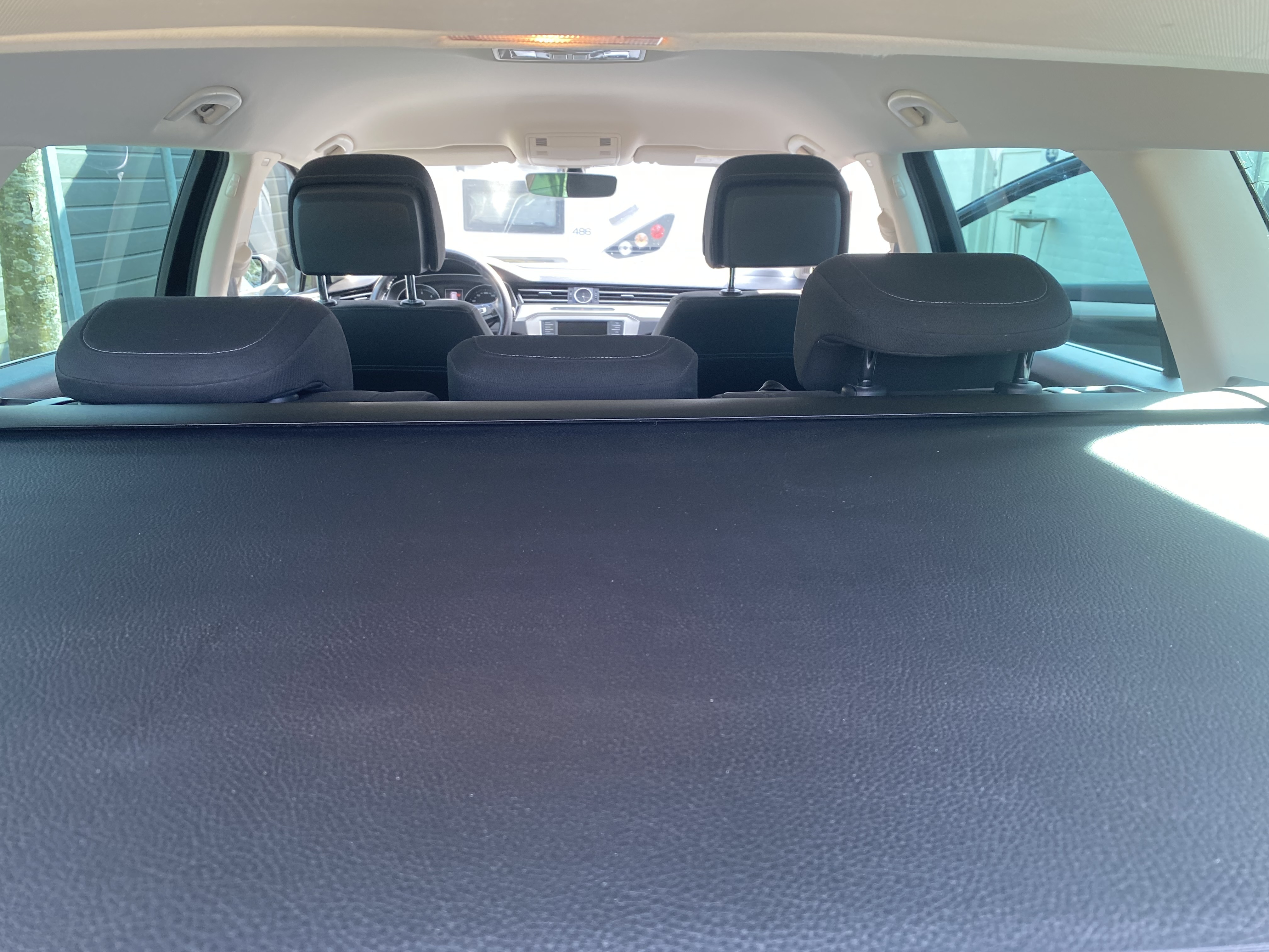 Sort VW Passat fra 2016