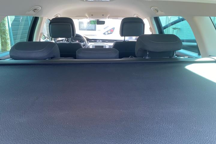 Sort VW Passat fra 2016
