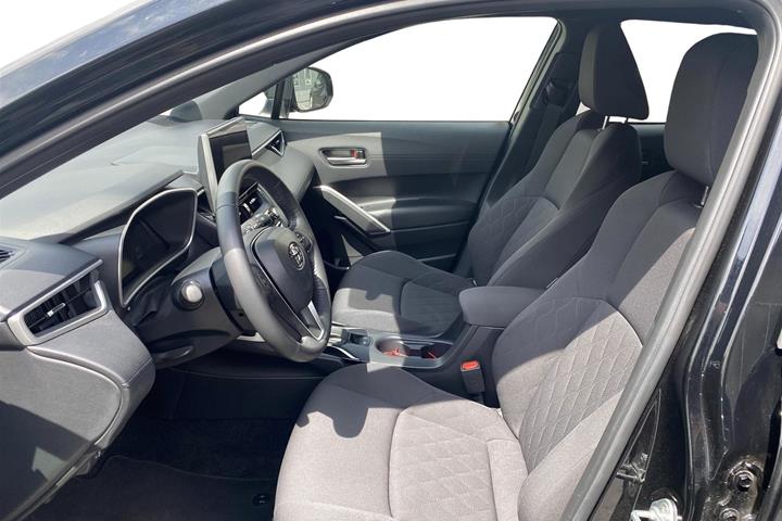 Sort Toyota Corolla Cross fra 2023 set indefra