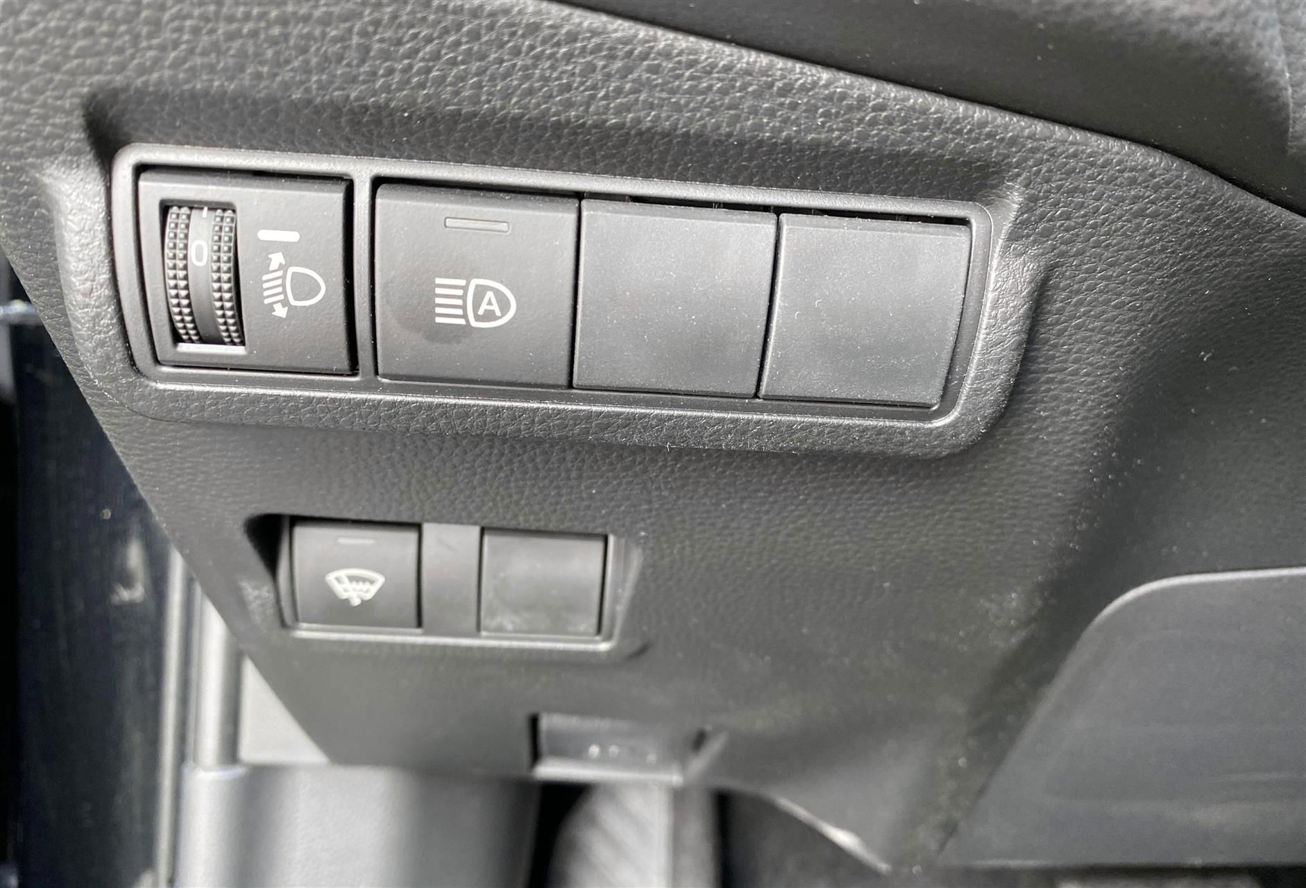 Sort Toyota Corolla Cross fra 2023