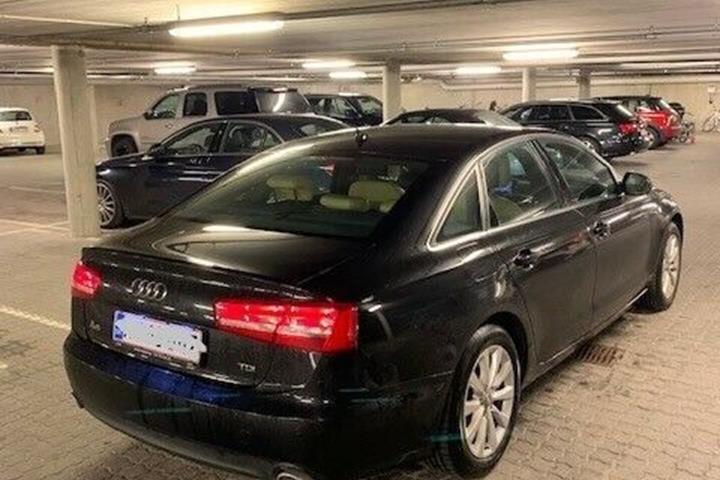 Sort Audi A6 fra 2011