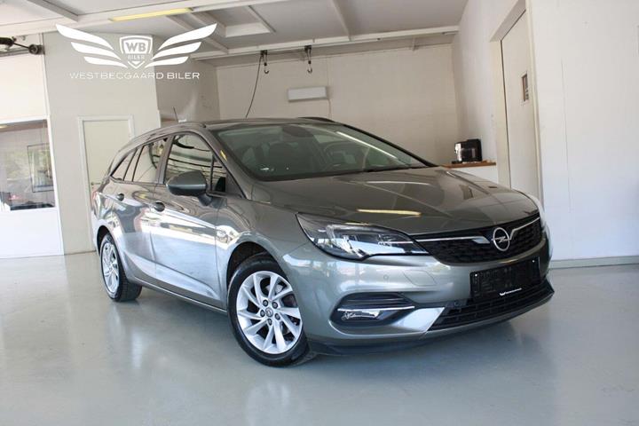 Grå Opel Astra fra 2020 set udefra
