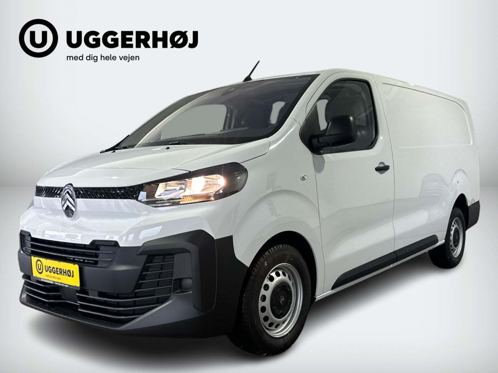 Hvid Citroën Jumpy fra 2025 set udefra