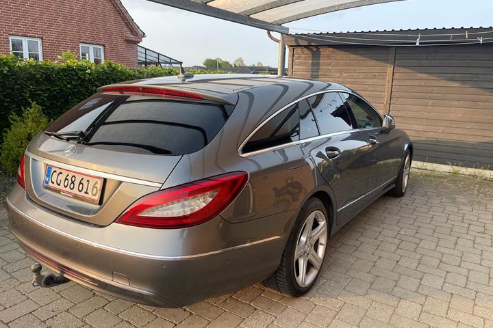 Sølv Mercedes CLS220 fra 2015