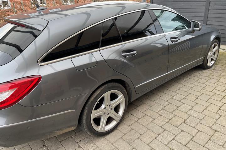 Sølv Mercedes CLS220 fra 2015