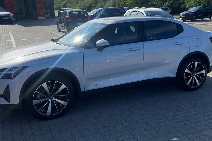Grå Polestar 2 fra 2021