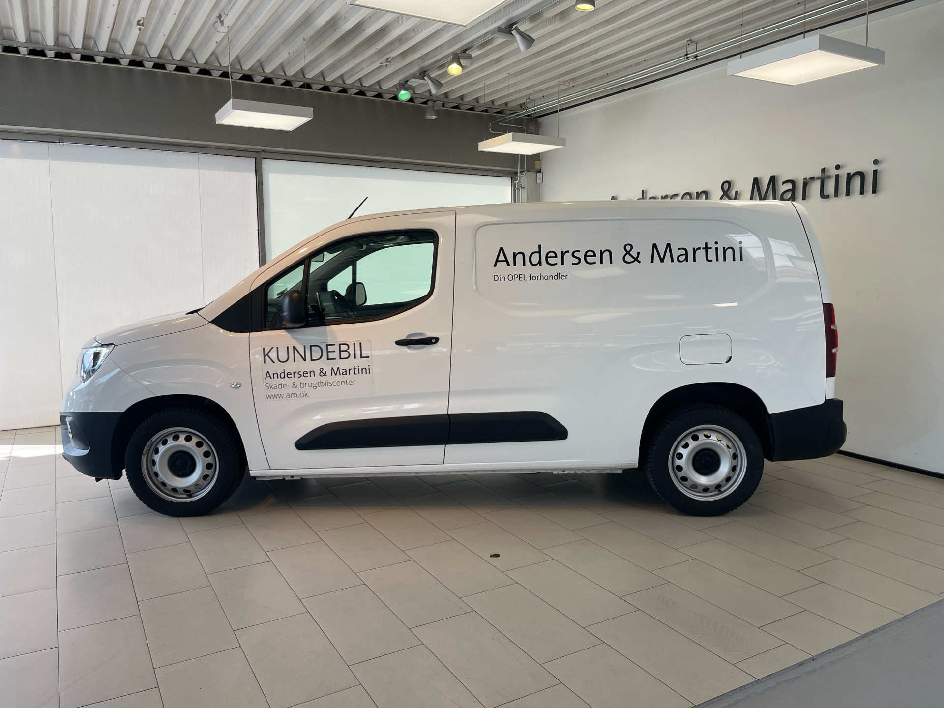 Hvid Opel Combo fra 2022