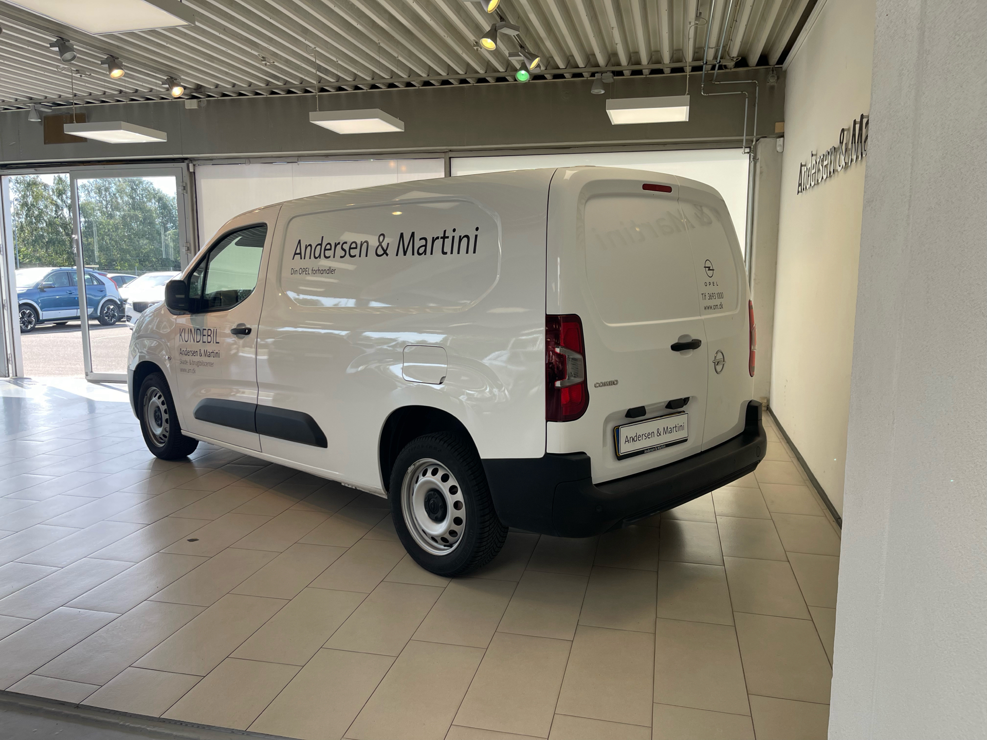 Hvid Opel Combo fra 2022