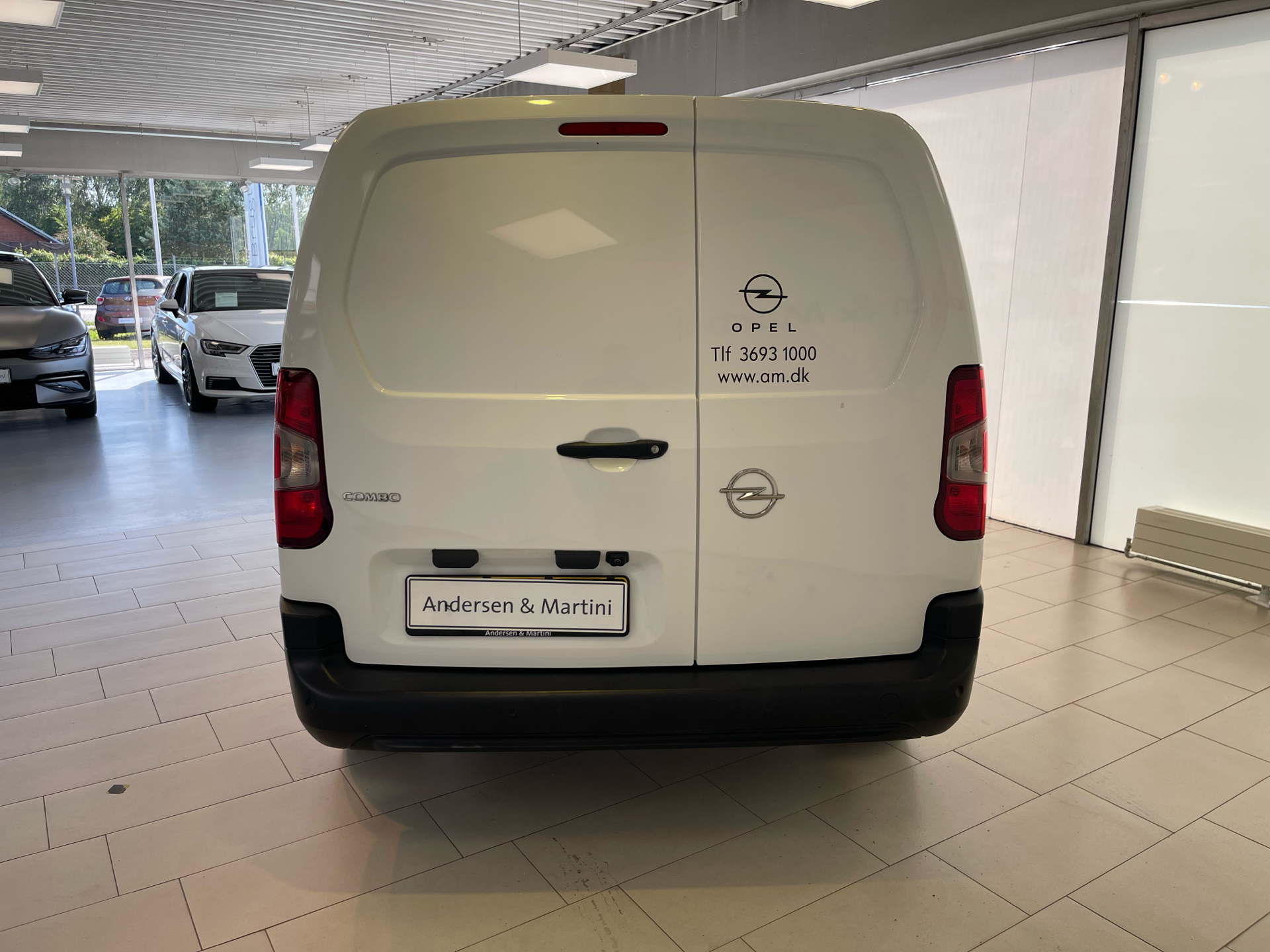Hvid Opel Combo fra 2022