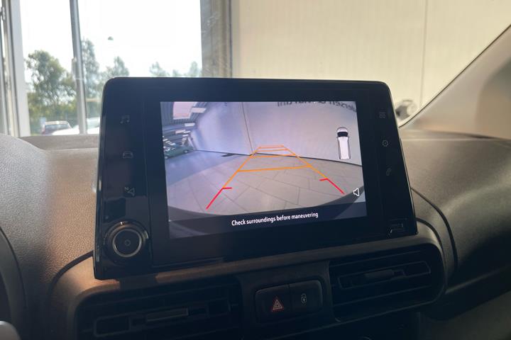 Hvid Opel Combo fra 2022