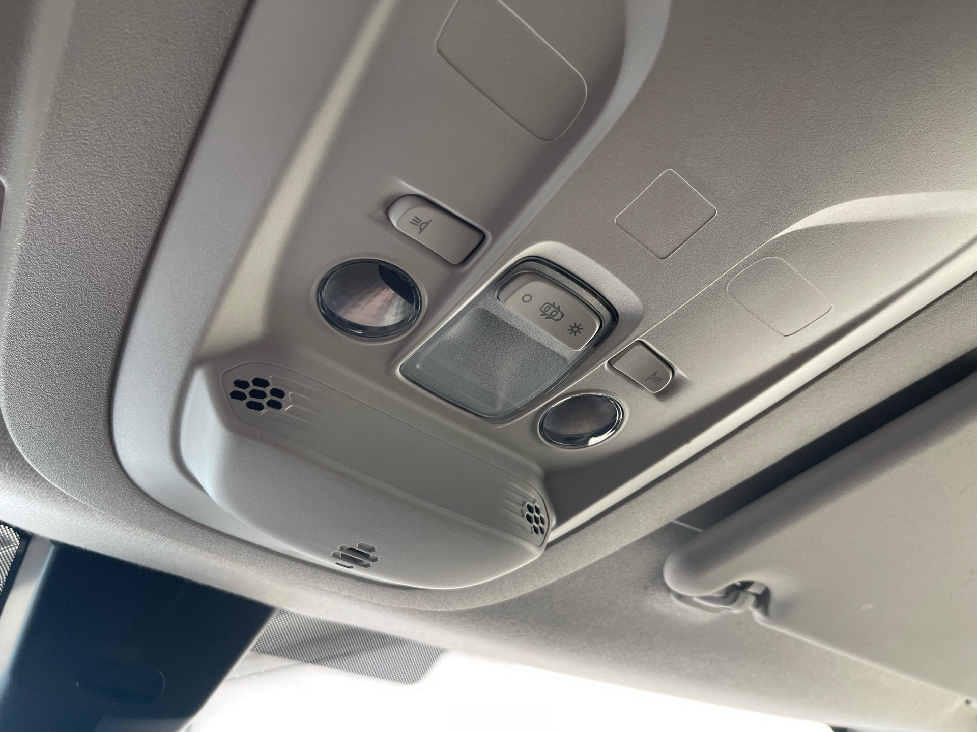 Hvid Opel Combo fra 2022
