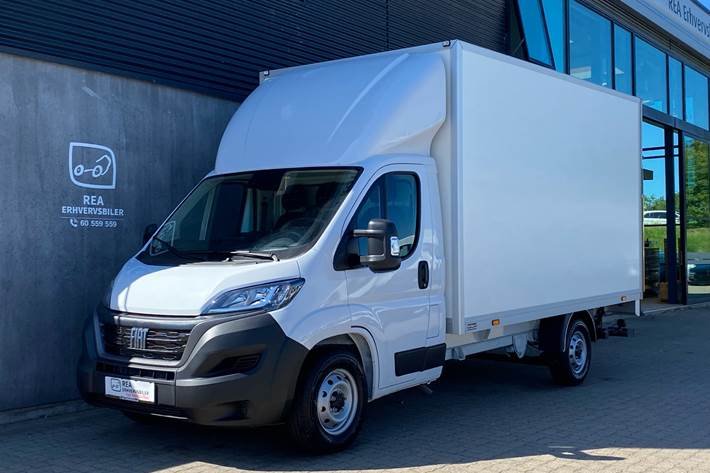 Hvid Fiat Ducato fra 2024