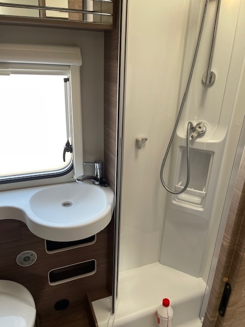 Hvid Fiat Knaus fra 2019