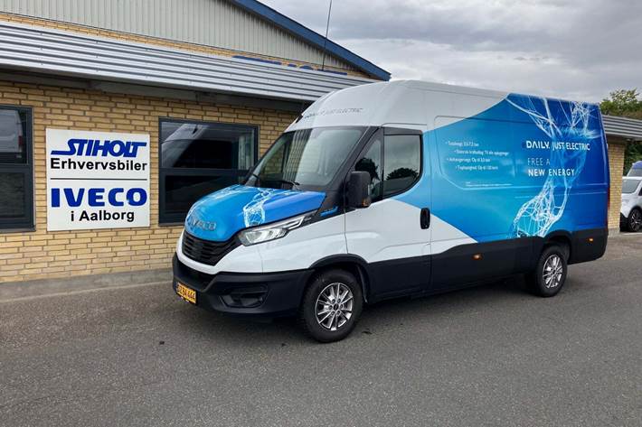 Hvid Iveco eDaily fra 2024 set udefra