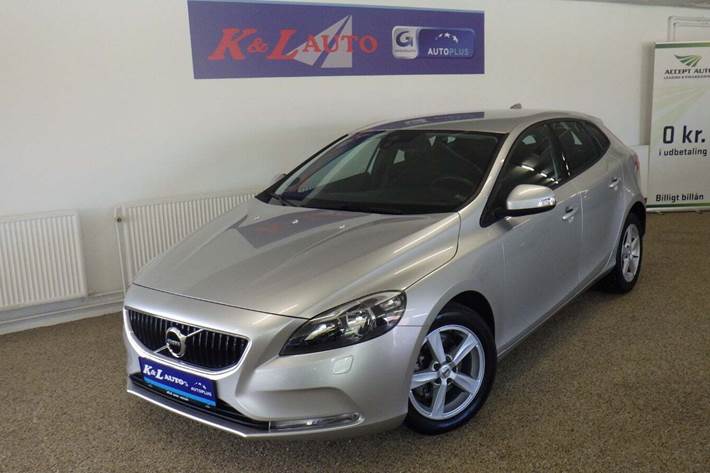 Sølv Volvo V40 fra 2018