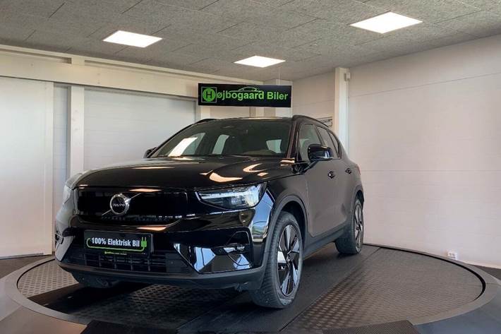 Sort Volvo XC40 fra 2023