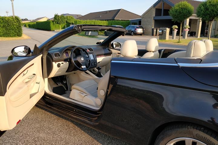 Sort VW Eos fra 2006