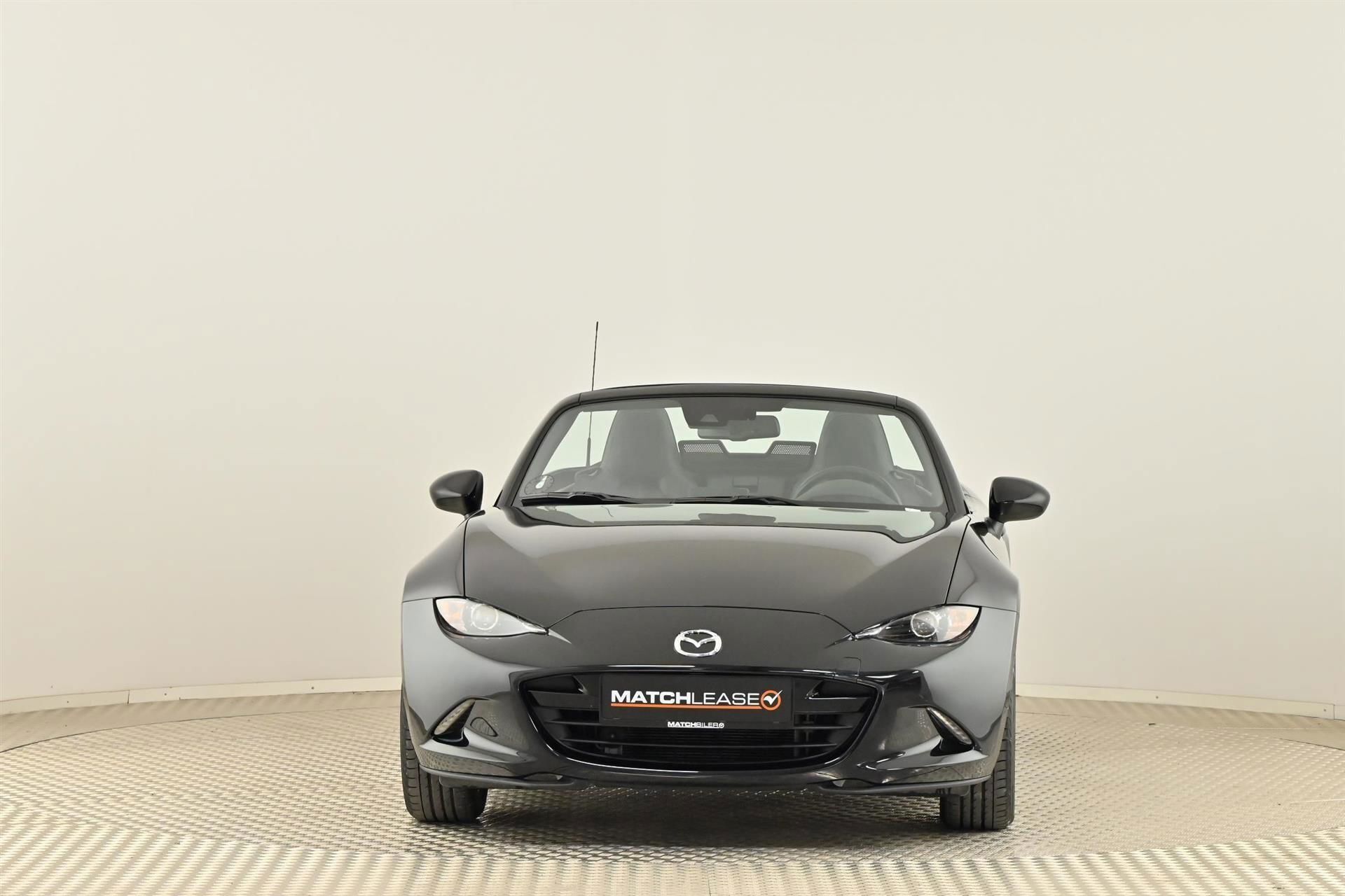 Sort Mazda MX-5 fra 2023