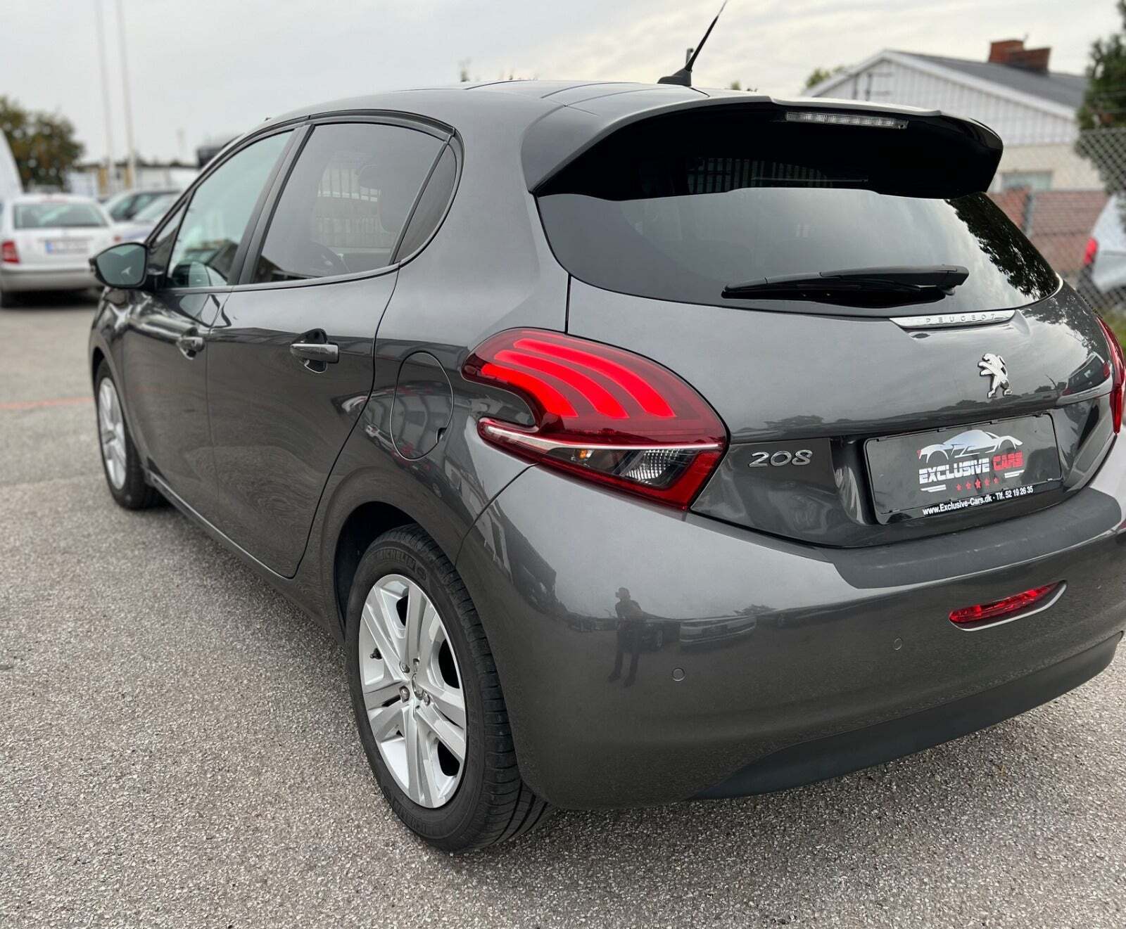 Peugeot 208 1,2 PureTech 82 Signature Sky