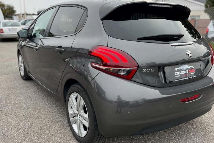 undefined Peugeot 208 fra 2018