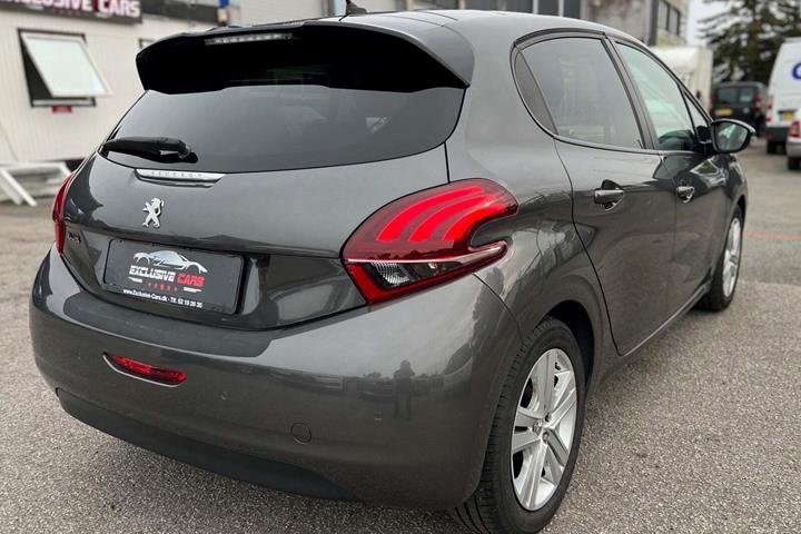 undefined Peugeot 208 fra 2018
