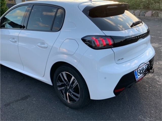 Hvid Peugeot 208 fra 2021