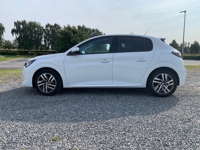 Hvid Peugeot 208 fra 2021