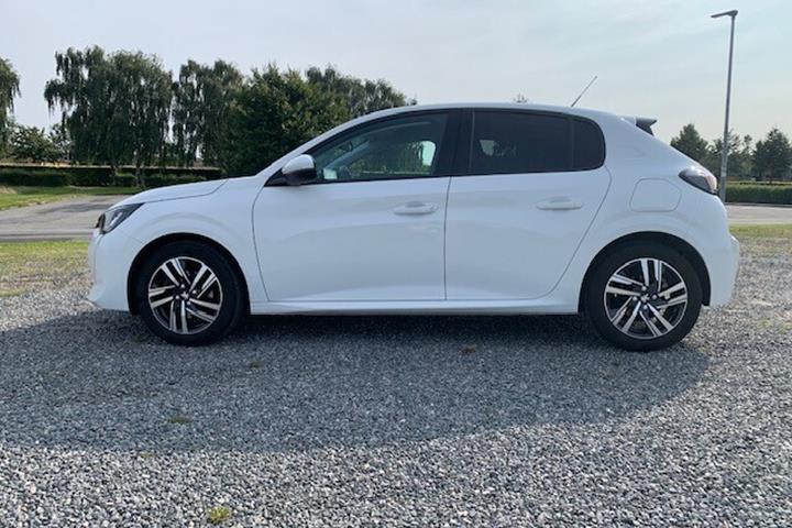 Hvid Peugeot 208 fra 2021