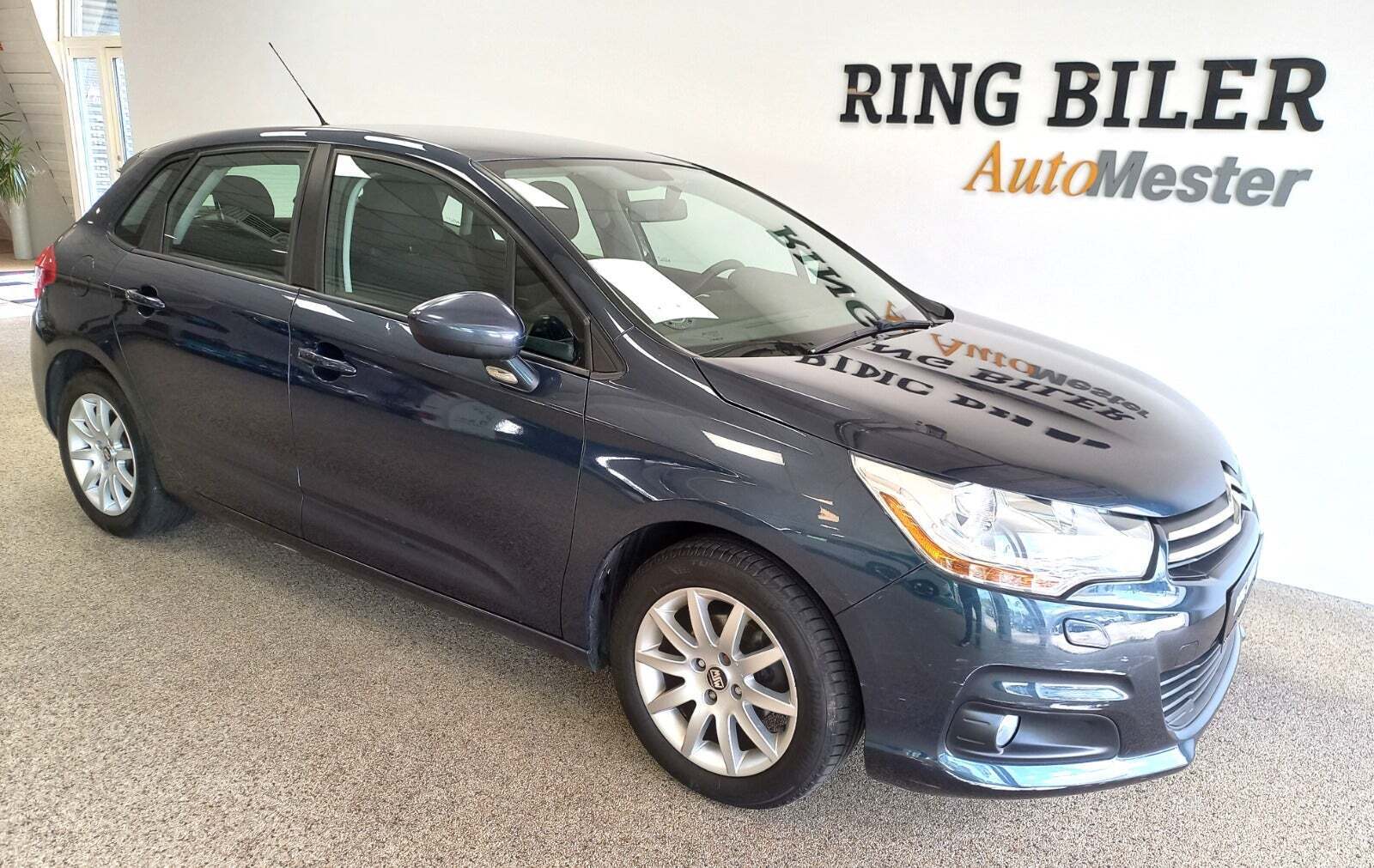 Blå Citroën C4 fra 2012